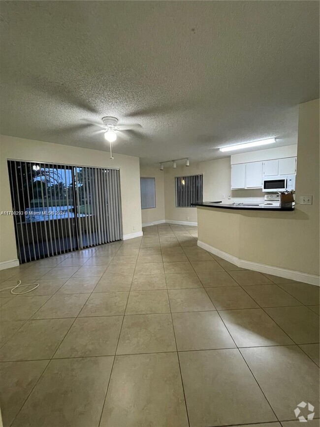 Building Photo - 9999 Summerbreeze Dr Unit 509 Rental