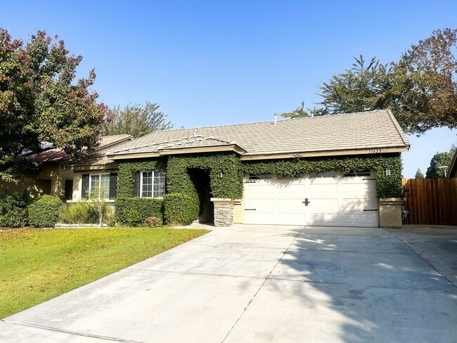 Building Photo - Charming Northwest Bakersfield Home on Cul-De-Sac w/ Solar