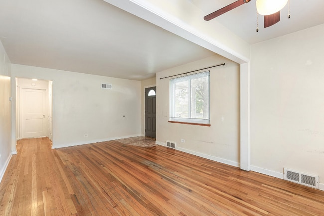 Photo - 1663 Poplar St