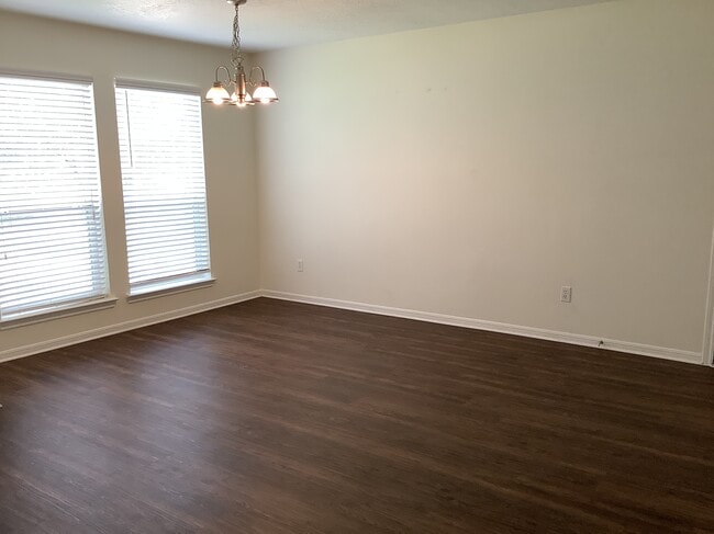 Photo - 13049 Skyline Dr