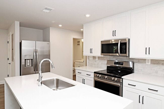 Photo - Pet-Friendly Crozet Apartment - $500 Move-...