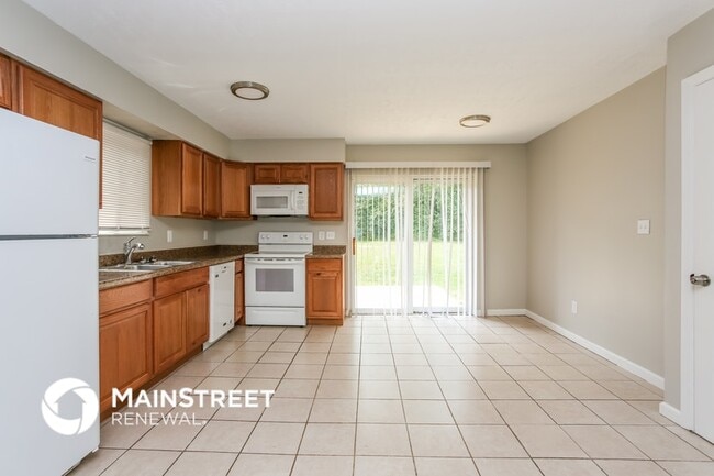 Photo - 1335 Birch Dr