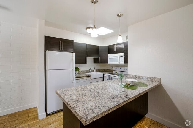 Interior Photo - Papago View Apartments