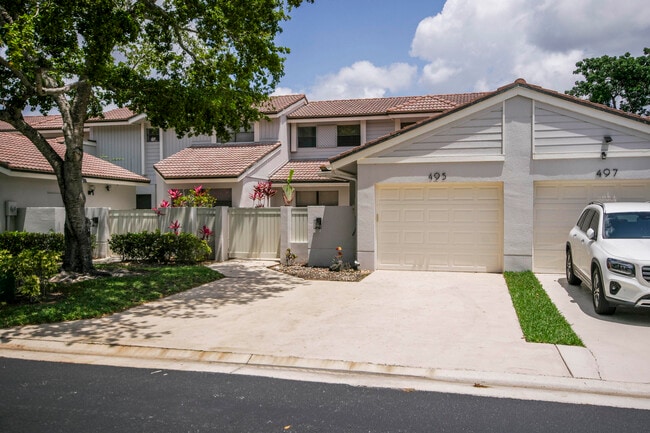 Photo - 495 Prestwick Cir