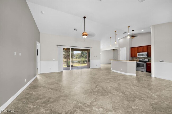 Photo - 3326 SW 8th St