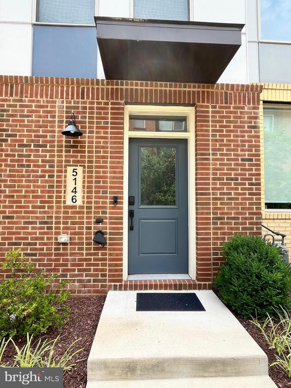 Photo - 5146 Longstone Way