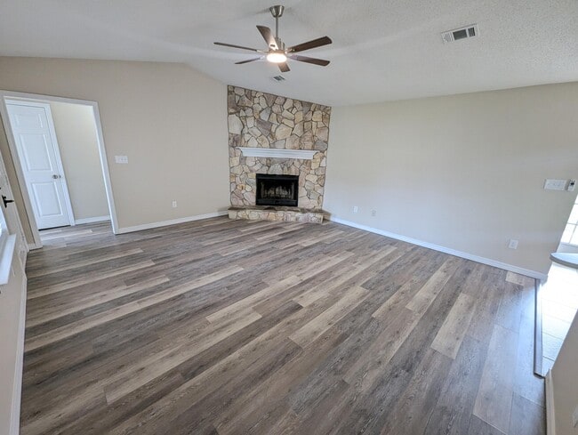Photo - 8909 Colony Ridge Cir
