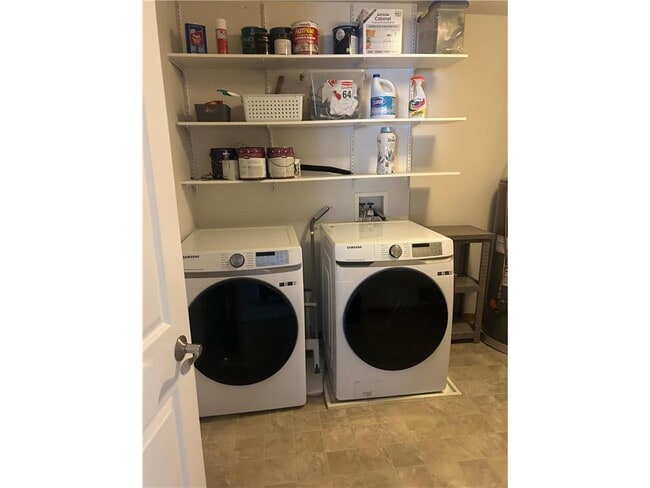 Photo - 3751 Hazel Trail