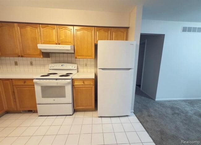 Photo - 846 Beaconsfield Ave