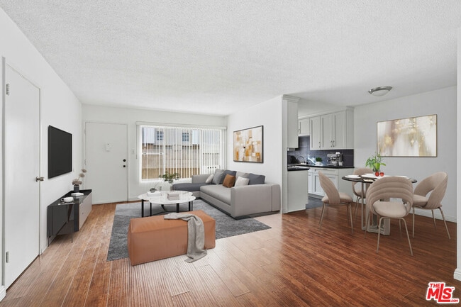 Building Photo - 1475 S Wooster St