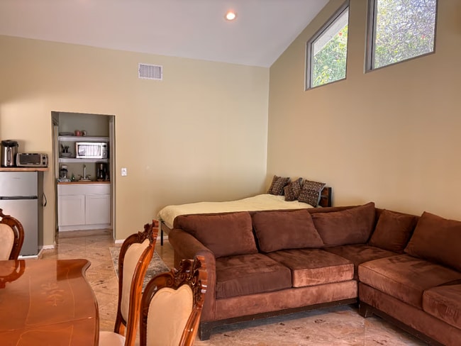 Building Photo - 2430 Bessemer St