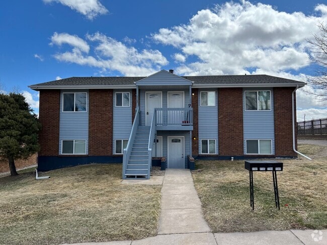 Building Photo - 2 Bedroom 1 Bathroom Apartment