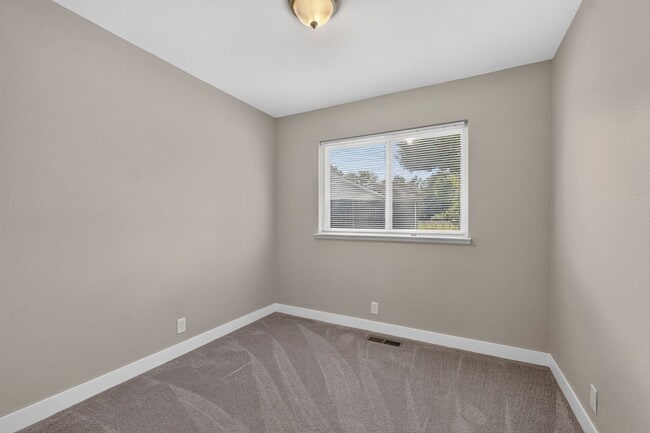 Photo - 3689 Whispering Woods Dr
