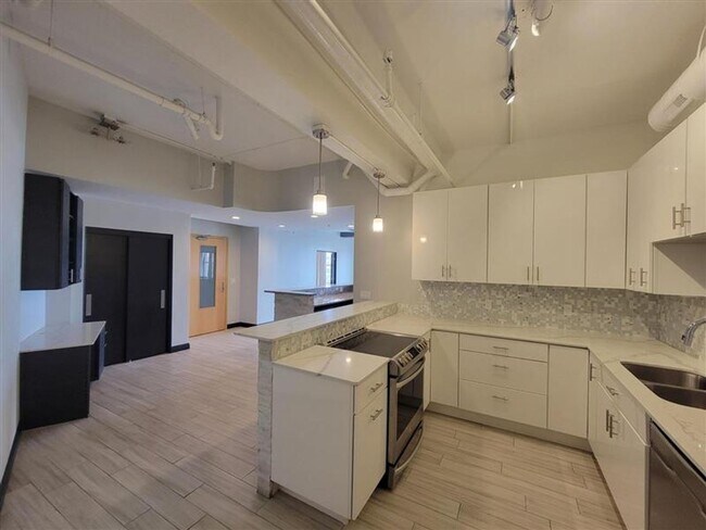 219 Central Ave NW Unit 301