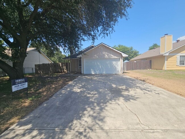 Building Photo - 3603 Trotwood Trail