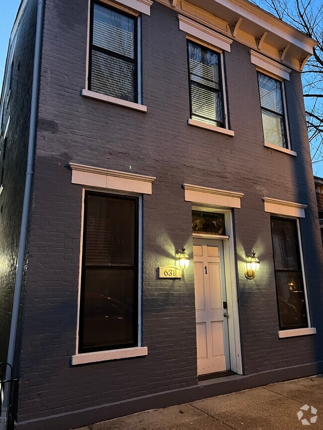 Building Photo - 631 Bakewell St Unit 631 Bakewell Apt #1