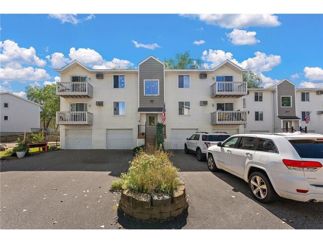 Building Photo - 949 Wescott Trail Unit 201