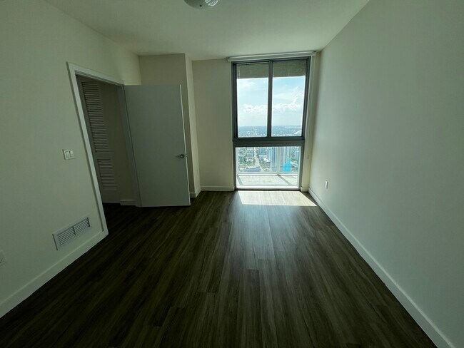 Photo - 529 SW 3rd St Unidad A2