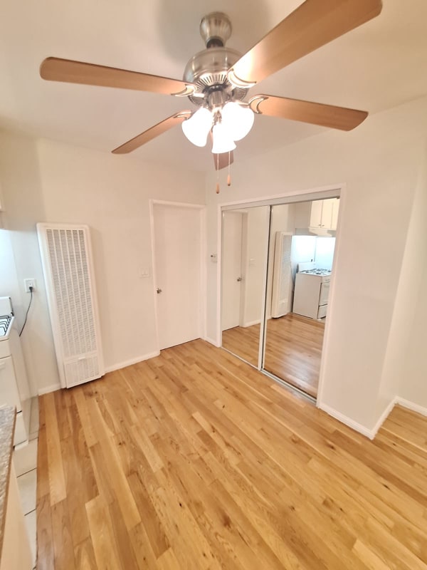 Photo - 4660 Kester Ave Unidad 105