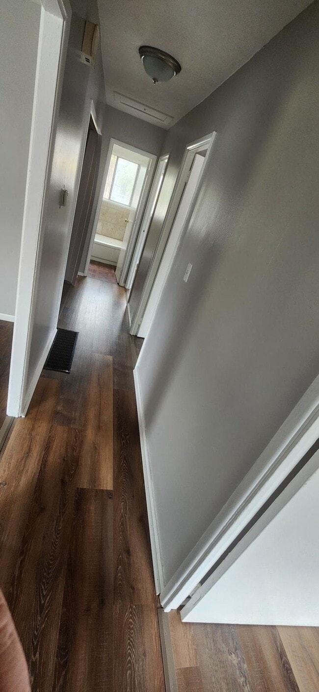 Photo - 17001 Lipton Ave