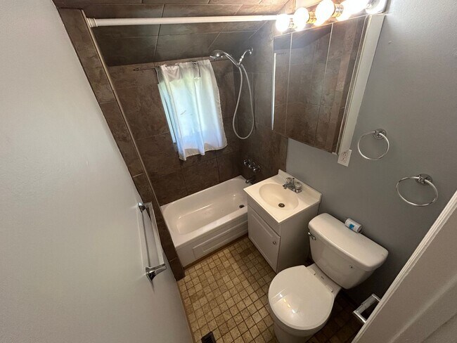 Photo - WestonWay633-635 Unit 635