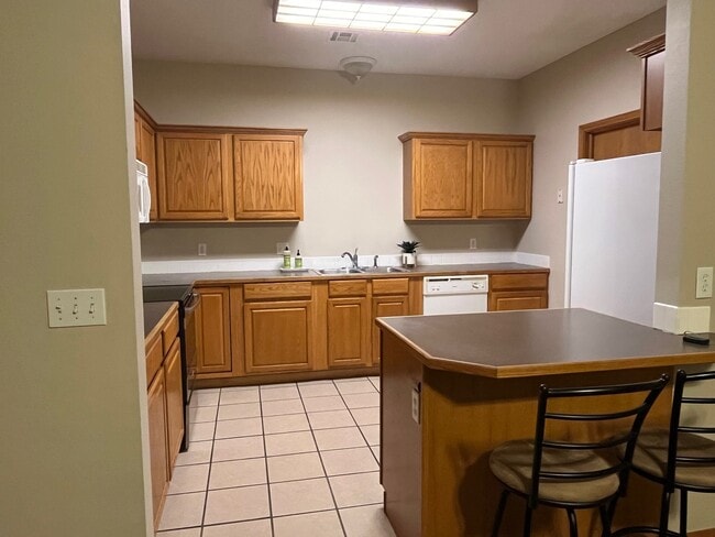 Photo - 5826 W 7th Ave