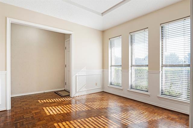 Photo - 339 Aspenway Dr