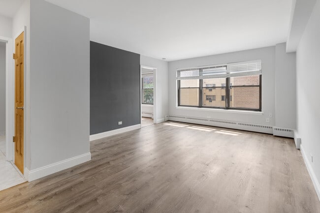 Photo - 5858 N Sheridan Rd Unidad 406