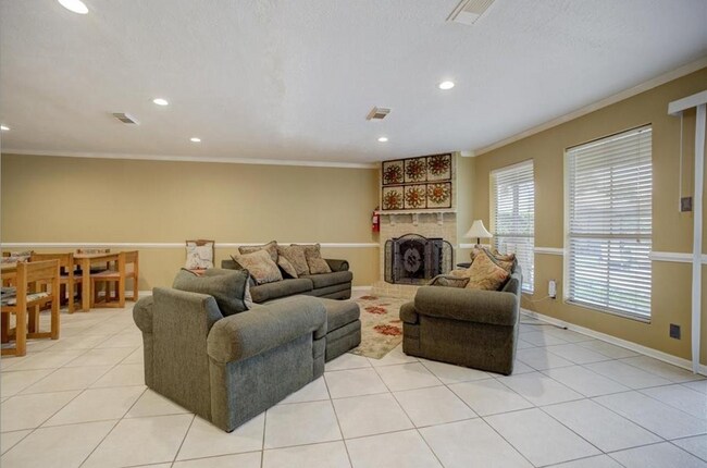 Photo - 1500 Bay Area Blvd Unidad X432