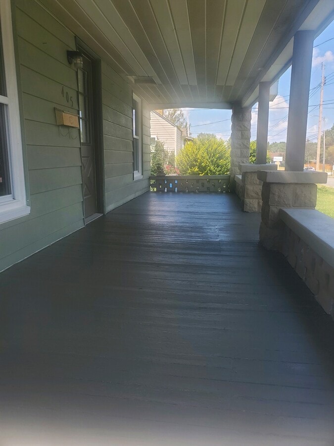 Photo - 405 N Victor St