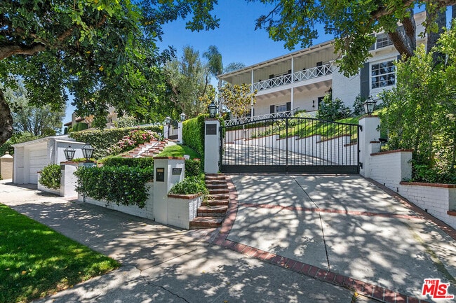 Photo - 10428 Wyton Dr