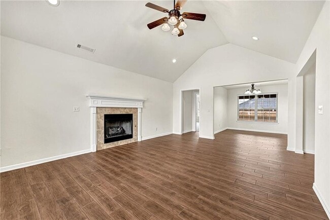 Photo - GREAT LOCATION IN ROGERS!!!