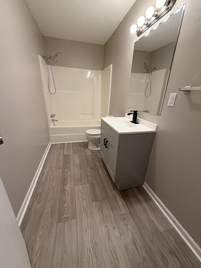 Photo - 125 McClure St Unidad C