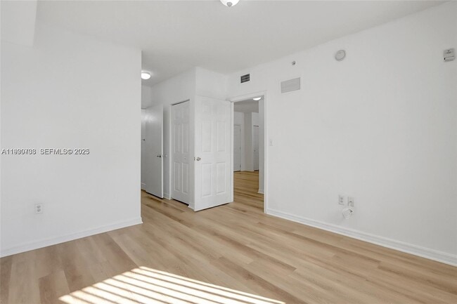 Photo - 11050 SW 196th St Unit 411