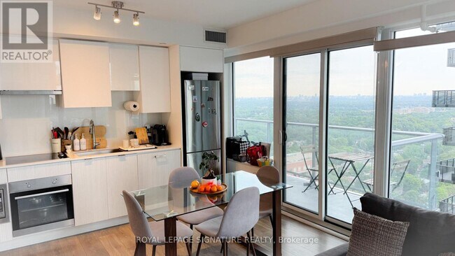 99 Broadway Ave Unit 3004