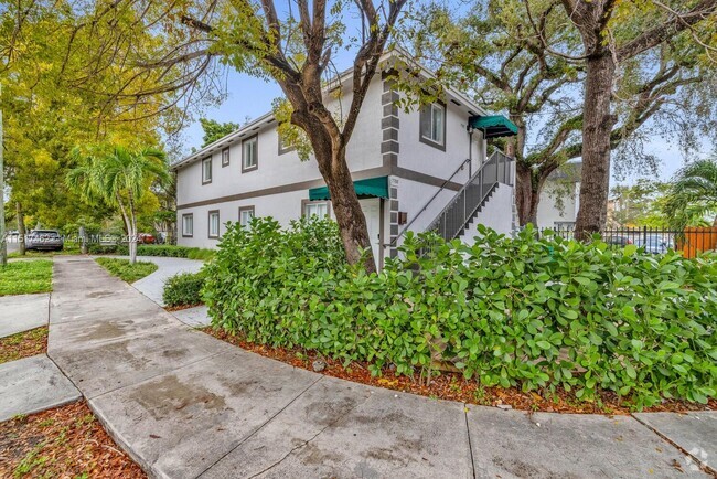 Building Photo - 7702 NE 3rd Ct Rental