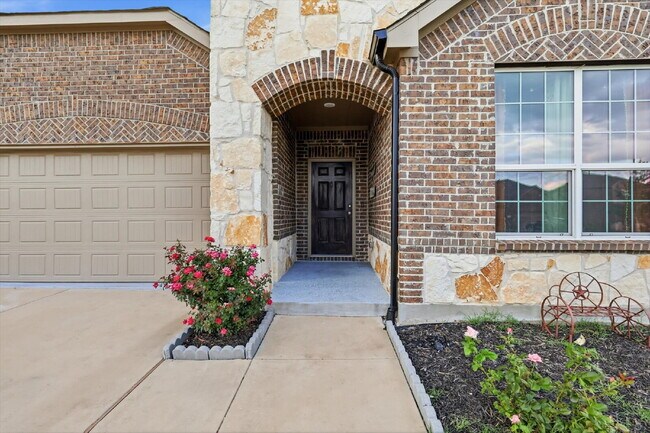 Photo - 4 Bed, 3 bath and 1 flex room in the heart of Anna Town Square.