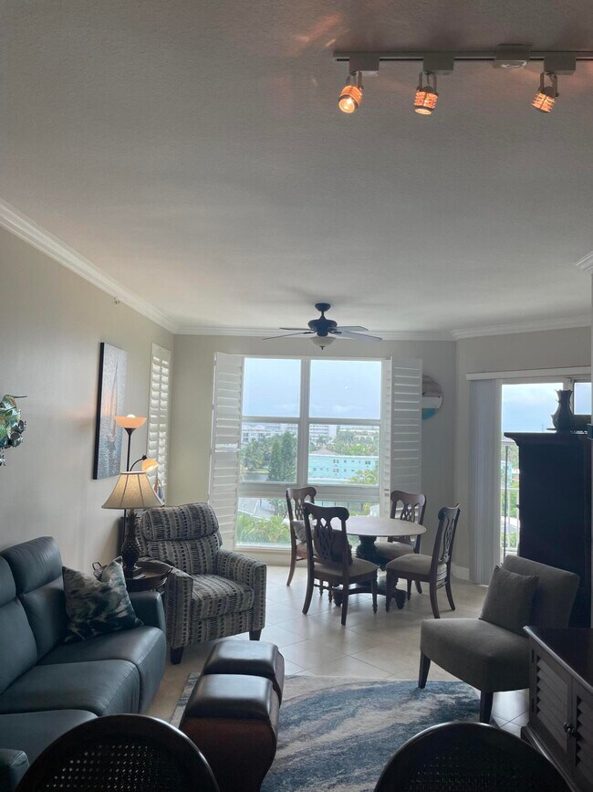 Photo - 806 E Windward Way Unit 623