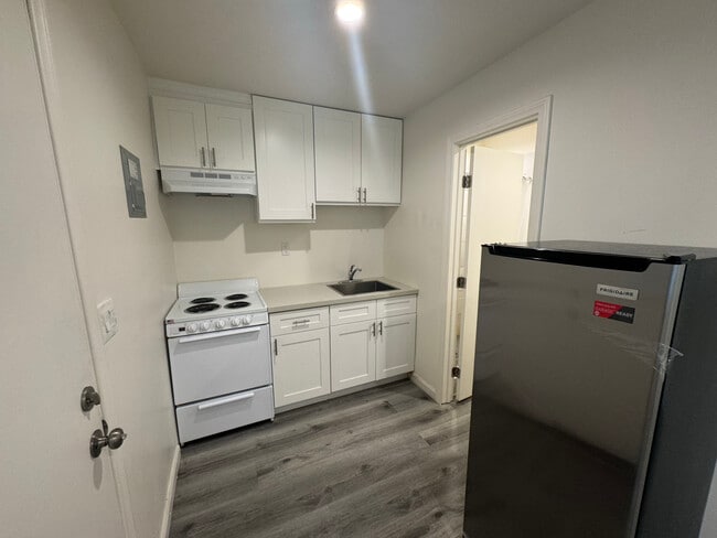 Building Photo - Haskell Apartments