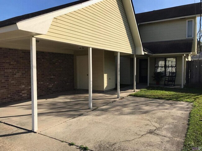 Photo - Charming 2-Bedroom Townhome in Desirable P...