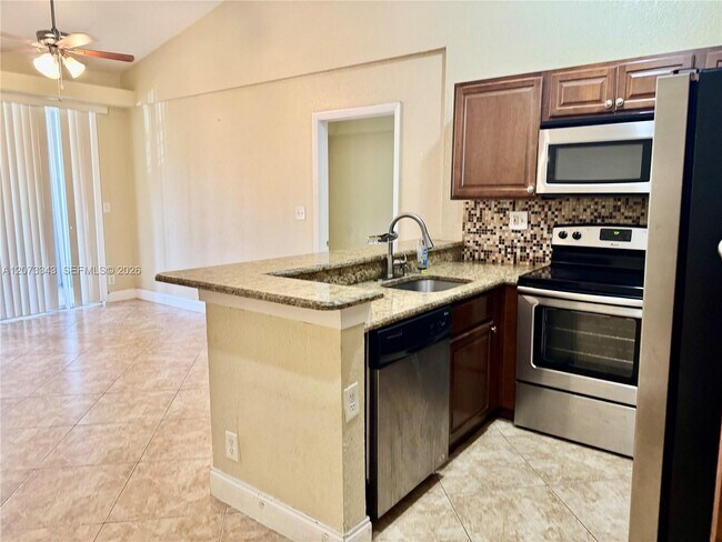 Photo - 621 Lyons Rd Unit 9205