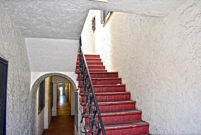 Photo - 1211 Magnolia Ave.