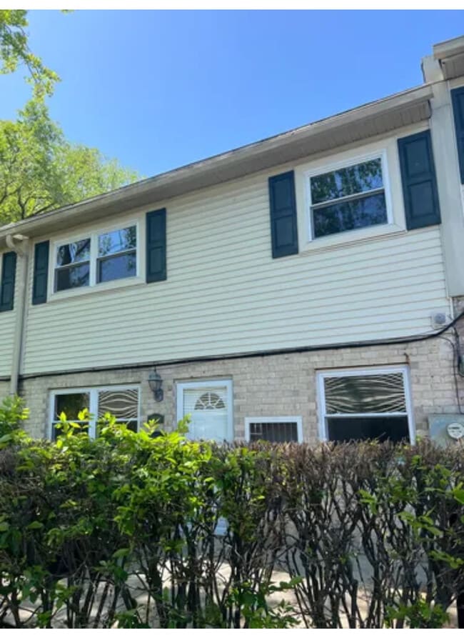 Building Photo - 613 Edison Ave Unit F Rental