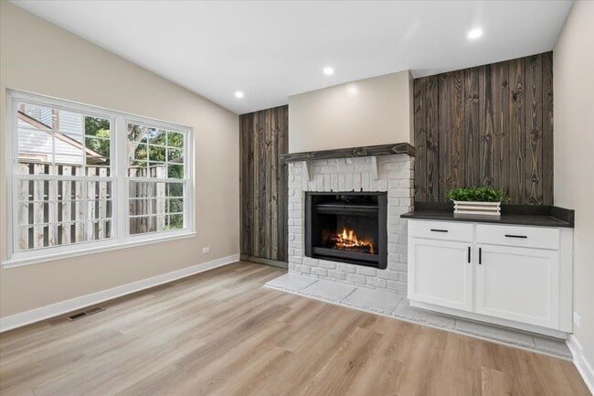 Photo - 931 Chase Ct