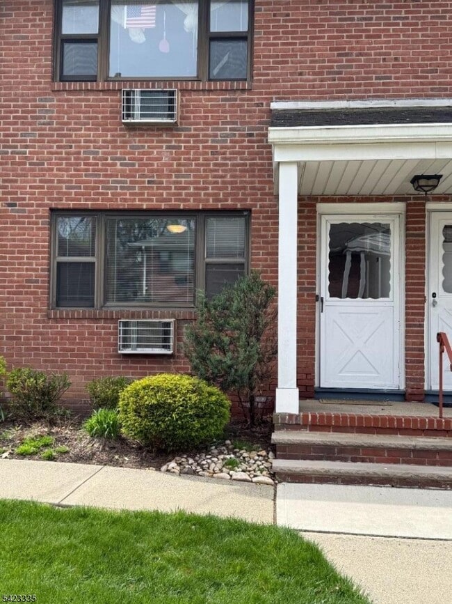 Photo - 10 Colonial Dr Unit H