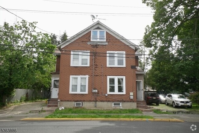Building Photo - 69 Carlton Ave Rental