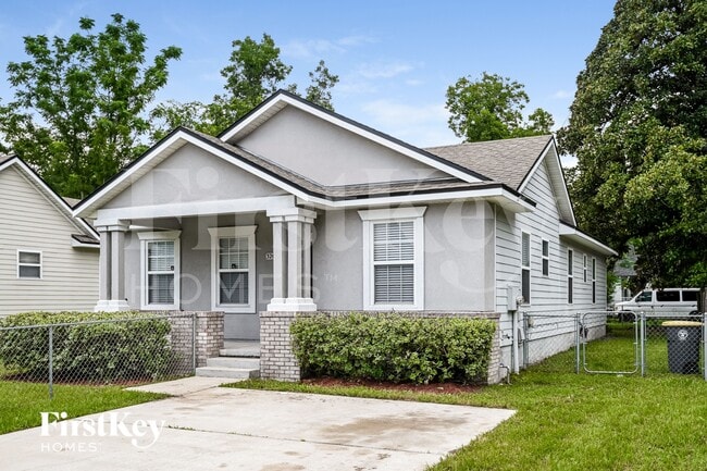 Photo - 3207 Rosselle St