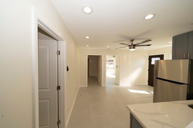 Photo - 1068 Kinau St Unit Five Bedroom
