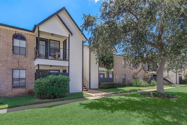 Photo - 2701 13th Ave N Unidad b2