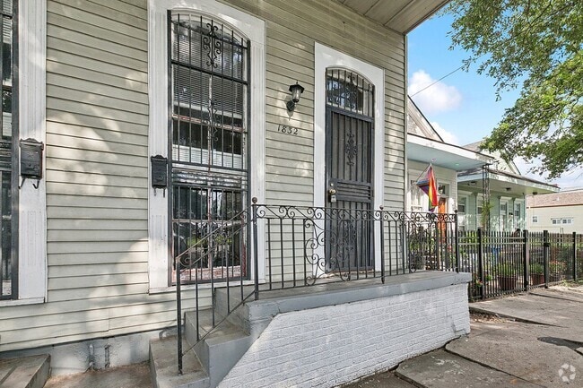 Building Photo - 1830 Elysian Fields Ave Unit 1832 Rental